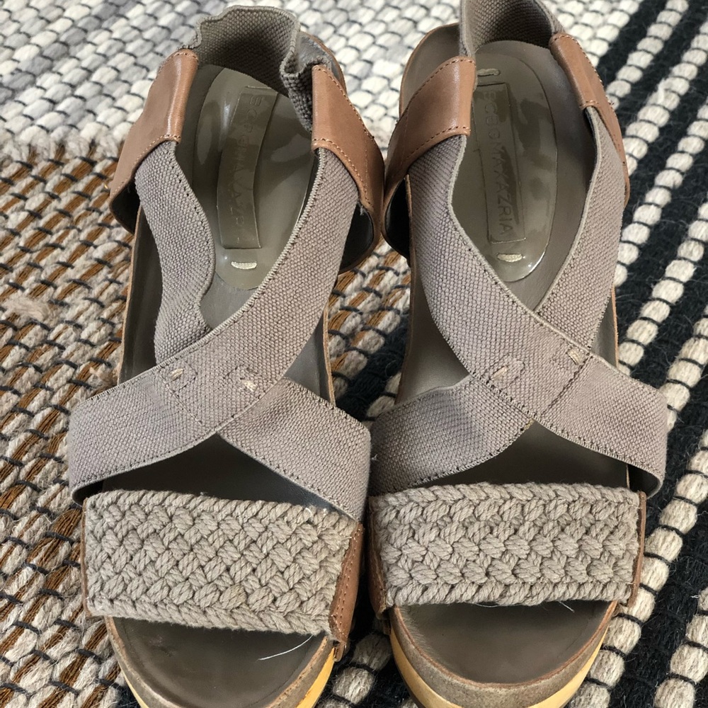BCBG Maxazria Wedges